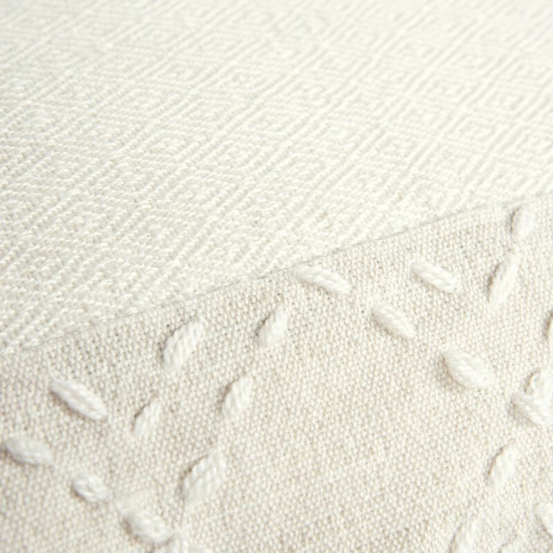 T17946 Pillow