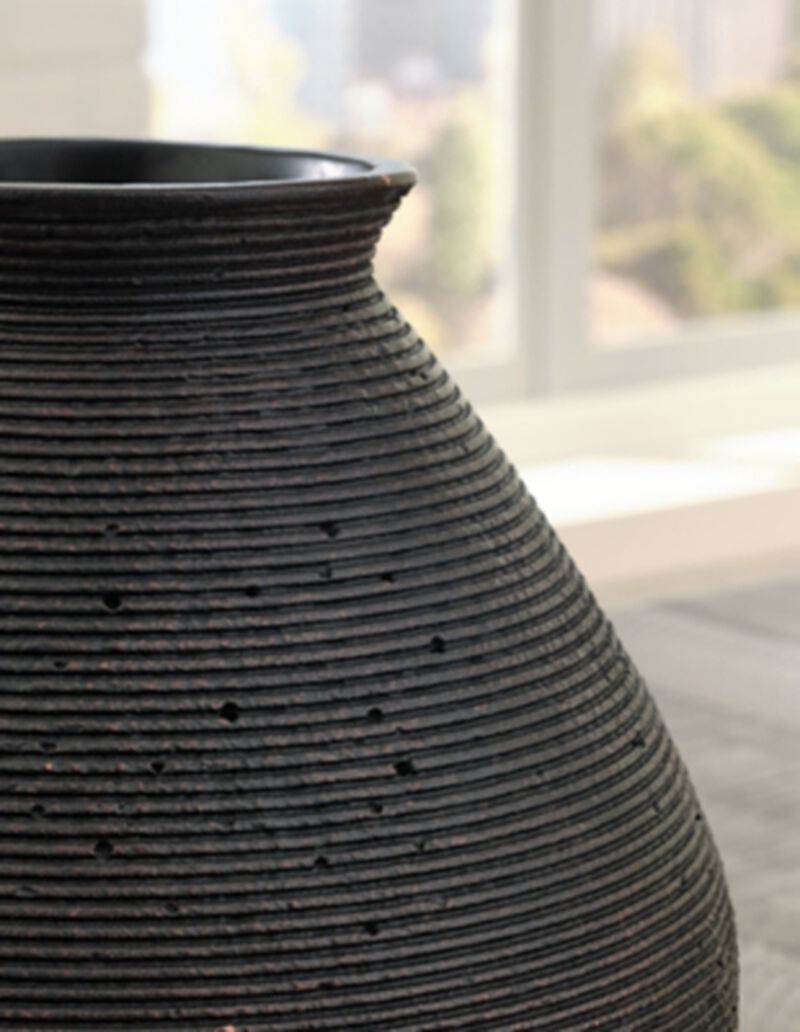 Hannela Vase