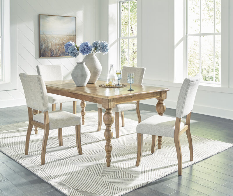 Rybergston Dining Table