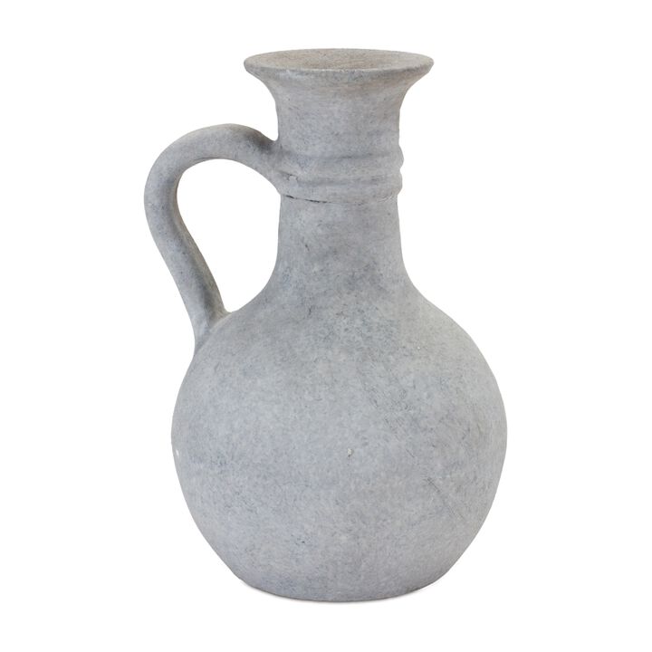 Lightweight Resin Pitcher for Stylish Beverage Service
