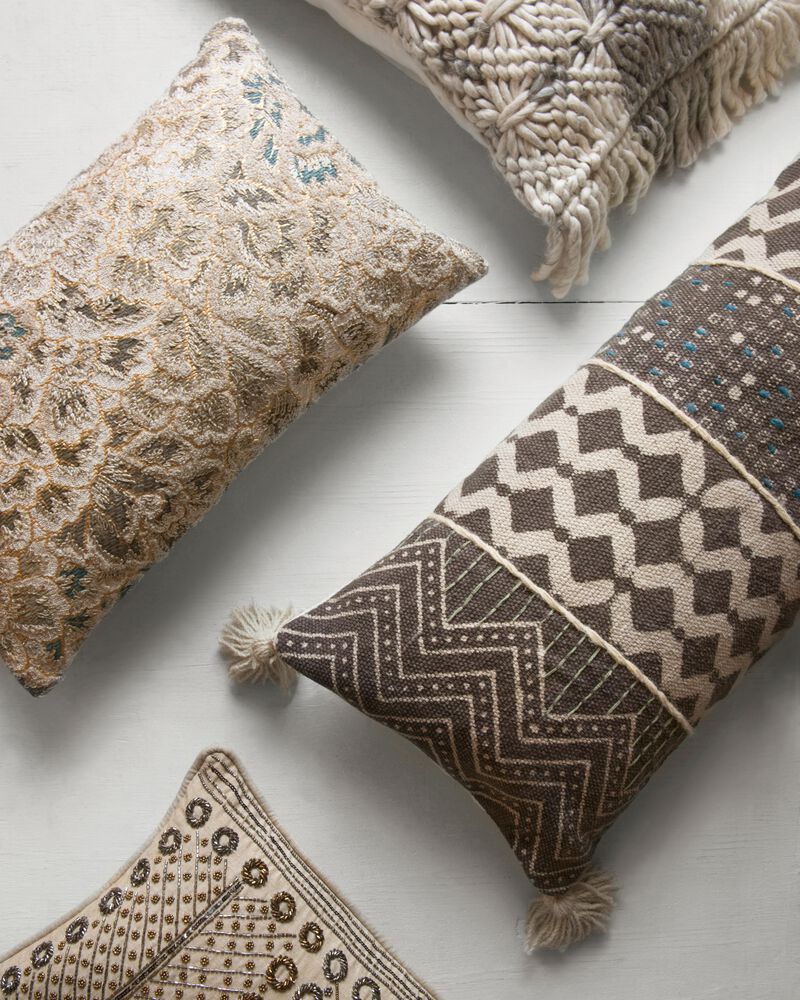P0607 Grey/Multi 13"x35" Poly Pillow