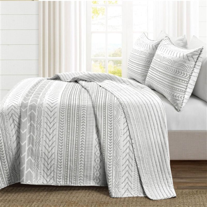 Hivvago King size Scandinavian Chevron Grey White Reversible Cotton Quilt Set