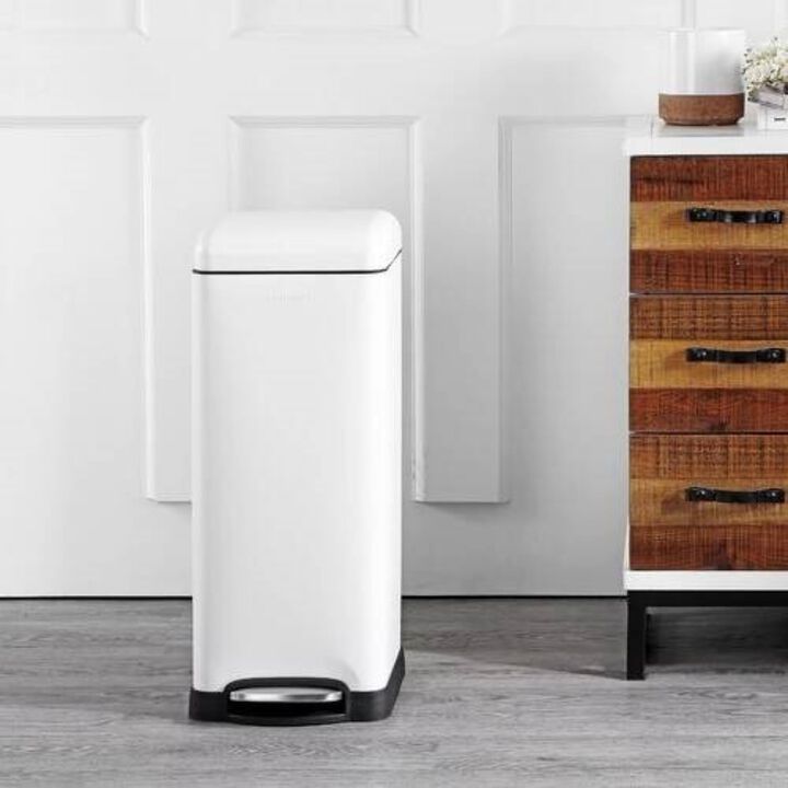 Hivvago 8 Gallon Retro Stainless Steel Step On Trash Can in White Finish