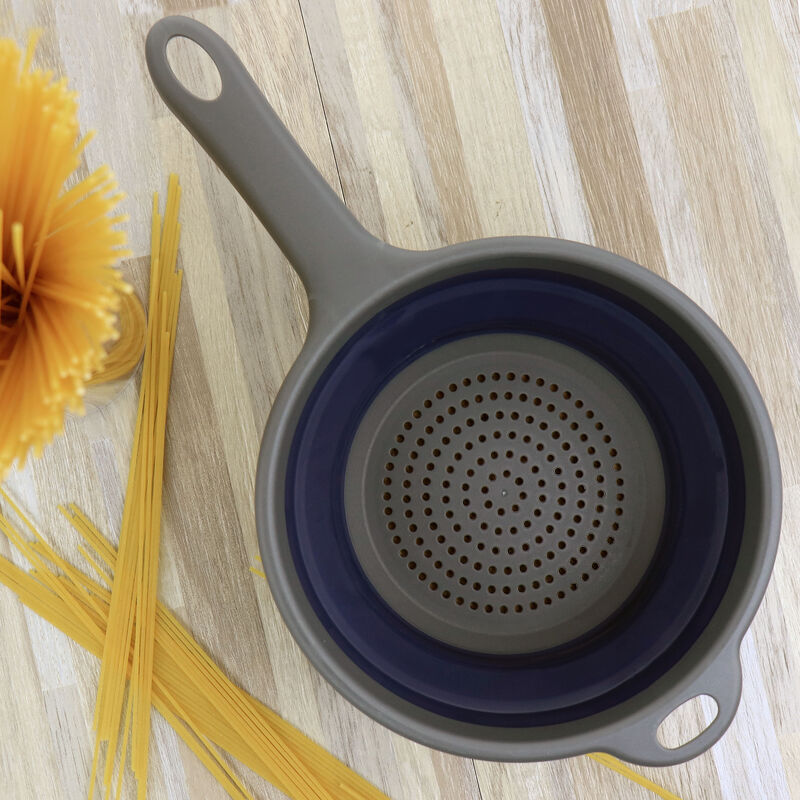 Oster Bluemarine Collapsible Polypropylene Colander with Handle in Navy
