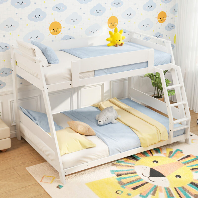 Low Bunk Bed with Reversible Ladder