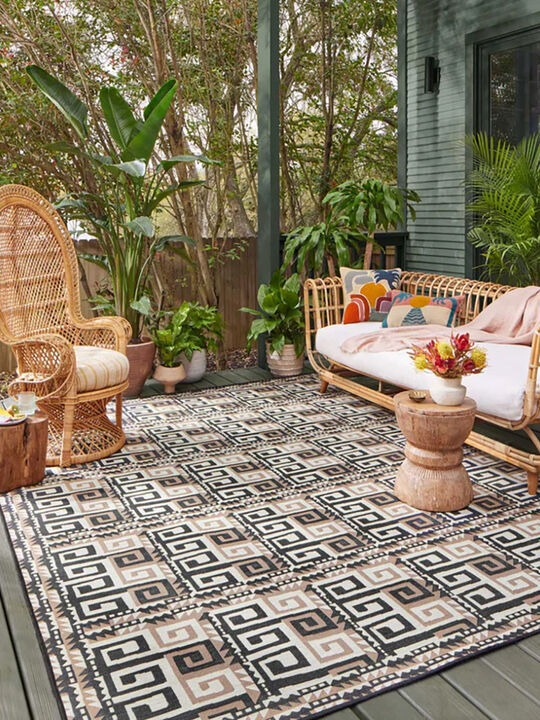 Ari ARI03 Natural/Black 18" x 18" Sample Rug