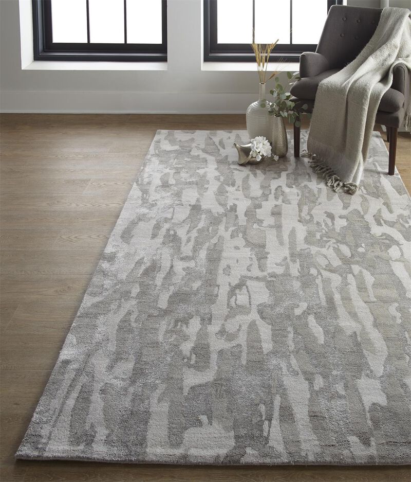Dryden 8786F Gray/Taupe/Silver 5' x 8' Rug